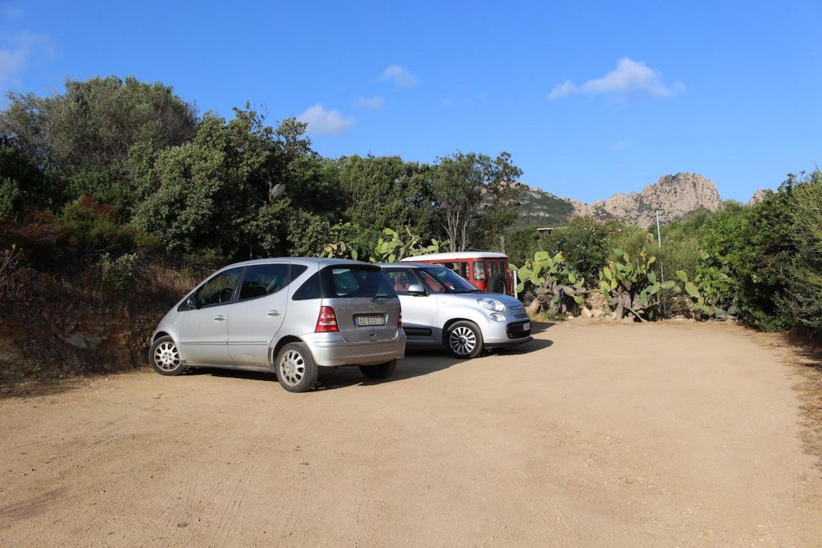B&B Le Corti Di Aloa San Pantaleo Kültér fotó