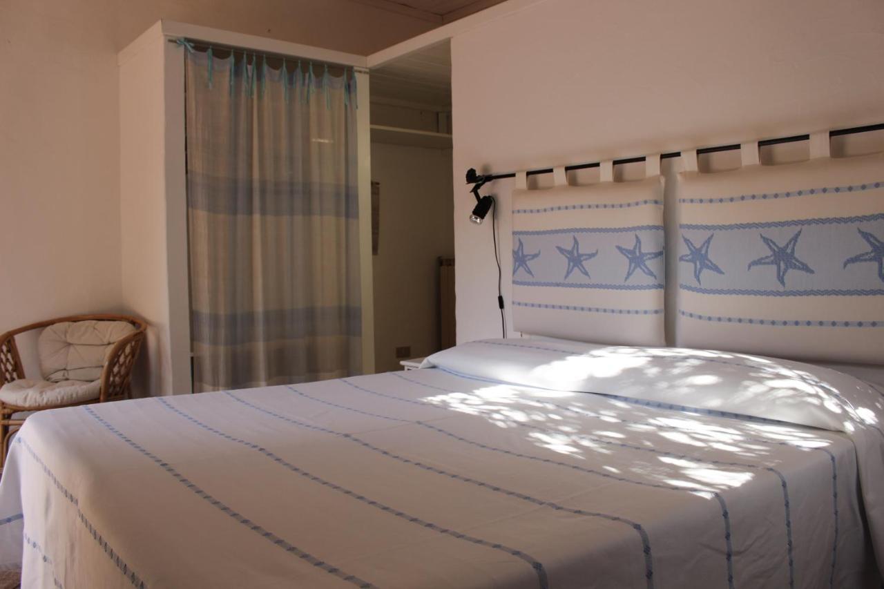 B&B Le Corti Di Aloa San Pantaleo Kültér fotó