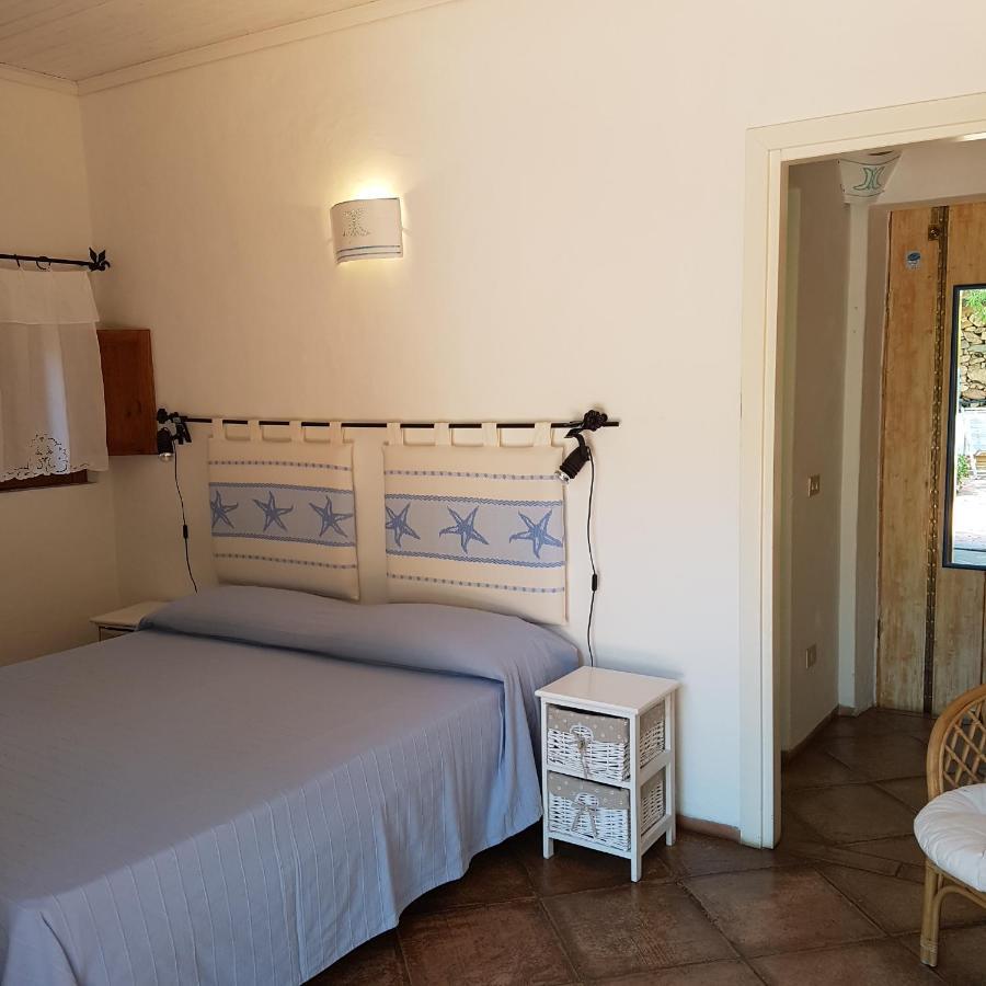 B&B Le Corti Di Aloa San Pantaleo Kültér fotó