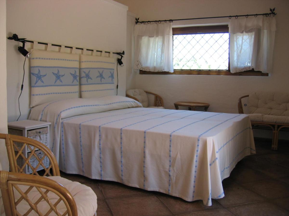 B&B Le Corti Di Aloa San Pantaleo Kültér fotó