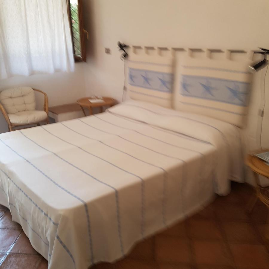 B&B Le Corti Di Aloa San Pantaleo Kültér fotó