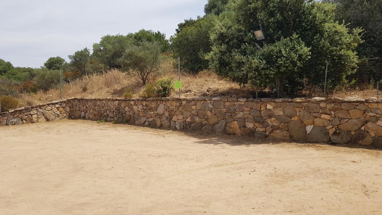 B&B Le Corti Di Aloa San Pantaleo Kültér fotó
