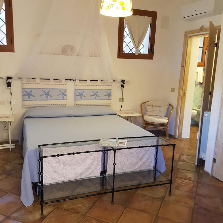 B&B Le Corti Di Aloa San Pantaleo Kültér fotó